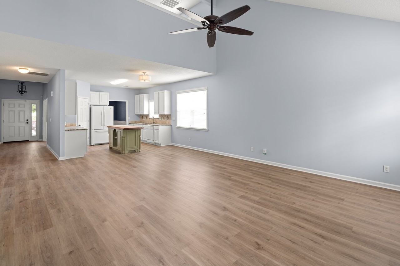 3 Summer Meadow Rd - Photo 5 of 28