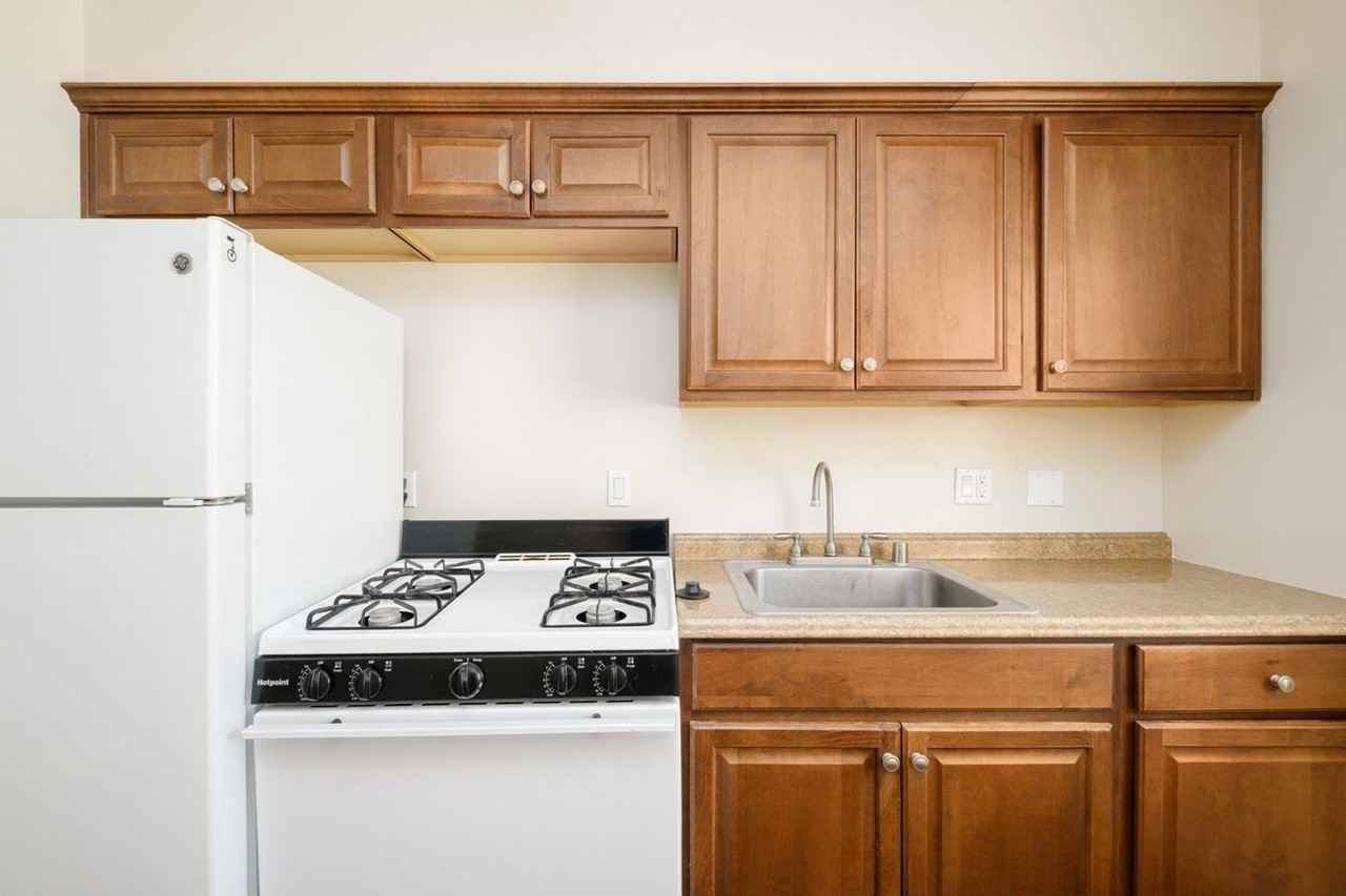 1124 Felspar St - Photo 2 of 5