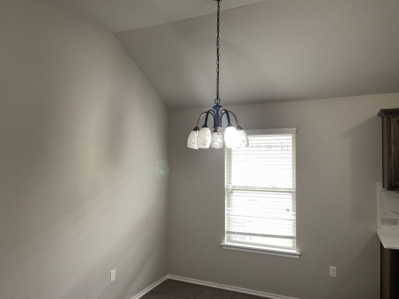 4717 Pyrope Ln - Photo 4 of 13