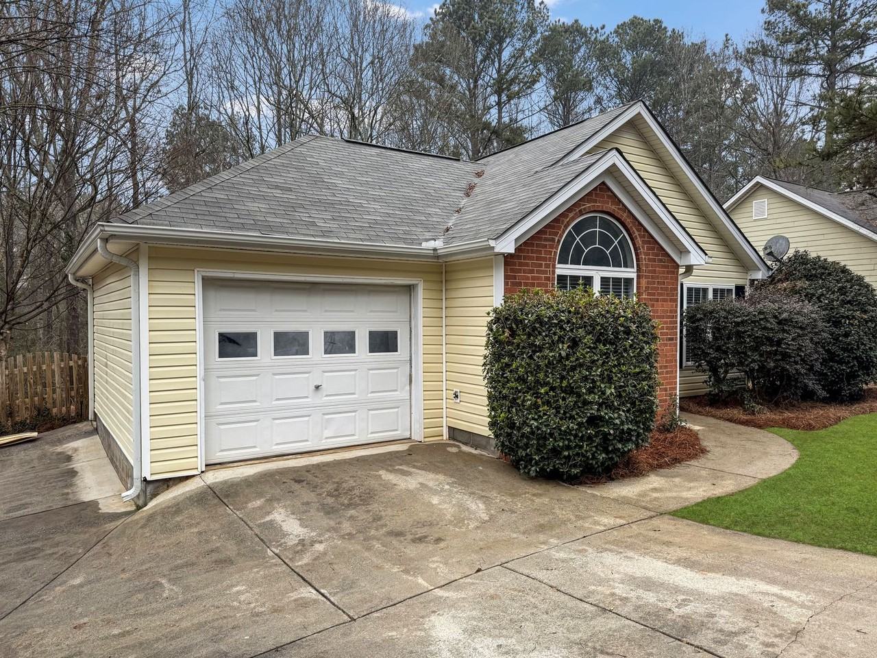 113 Spring Lake Dr - Photo 3 of 23