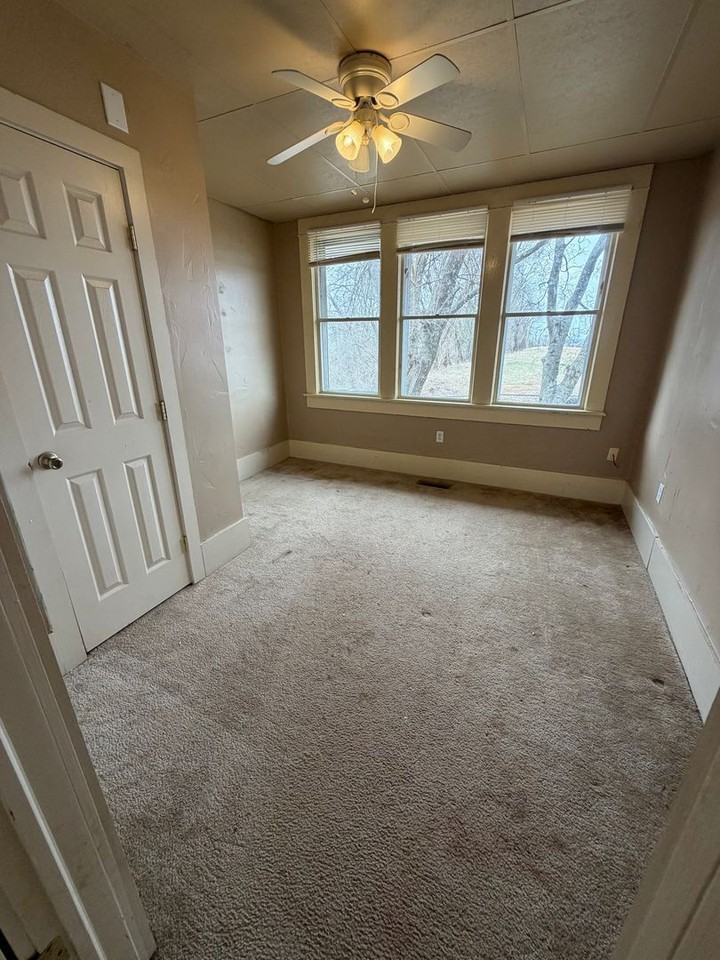 1600 S T St - Photo 4 of 13