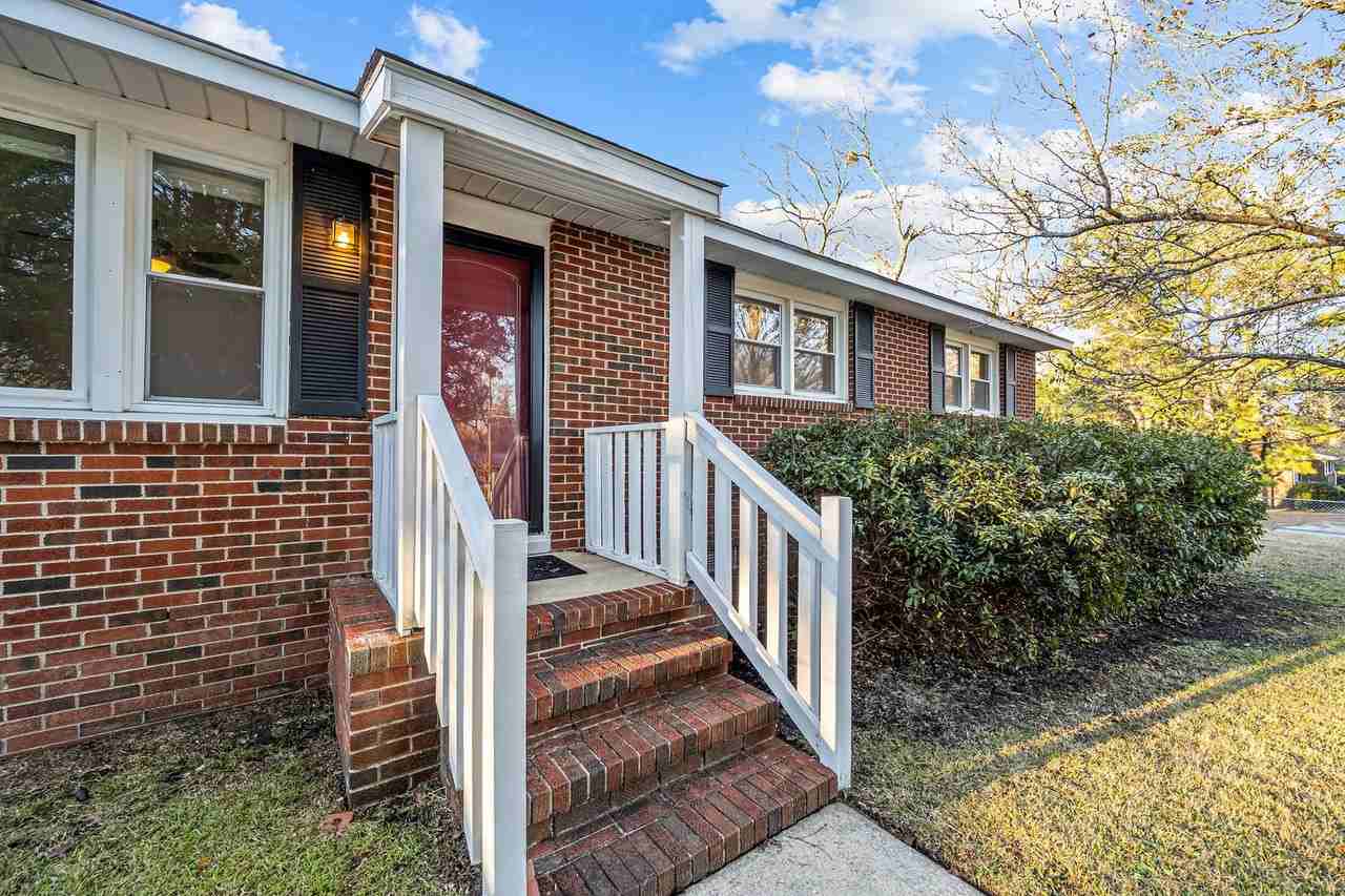 205 Regalwood Dr - Photo 3 of 23