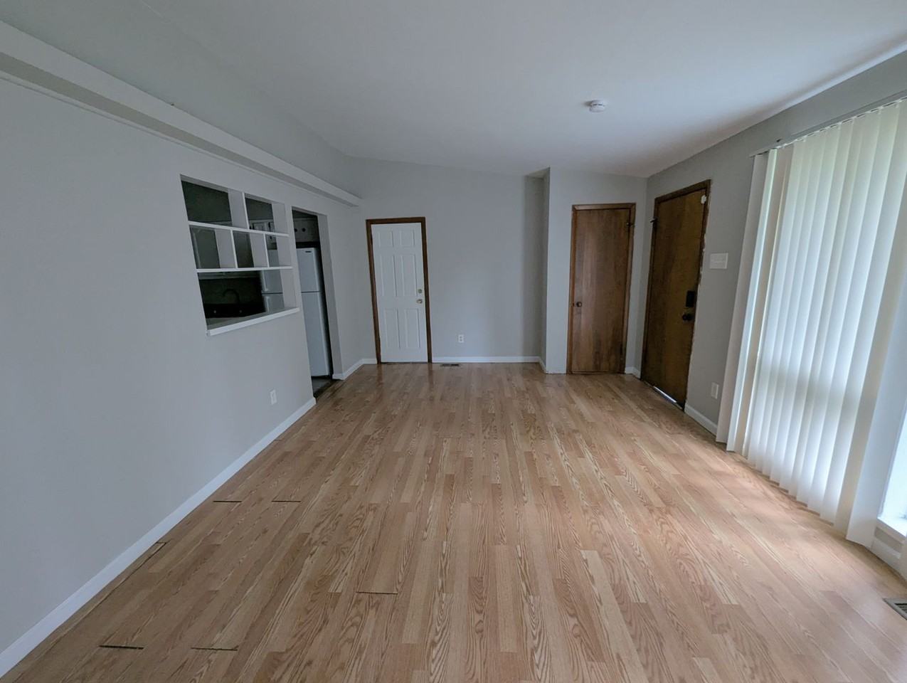 1138 Lakeview Ave - Photo 2 of 17