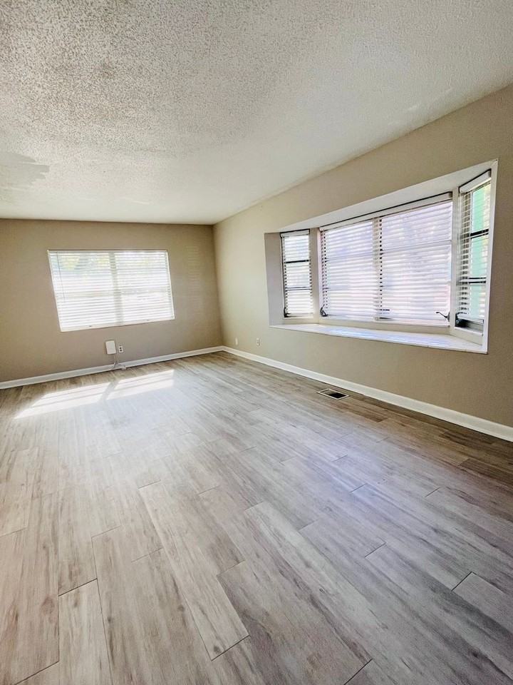 3117 Gallimore Dr - Photo 7 of 26