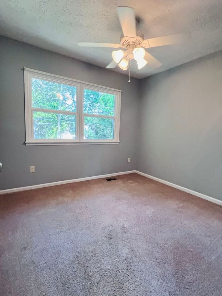 510 Oak Meadow Ln - Photo 7 of 11