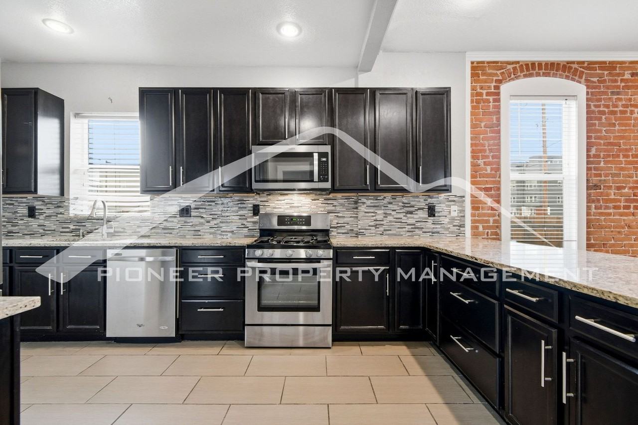 1854 W 46th Ave - Photo 7 of 22