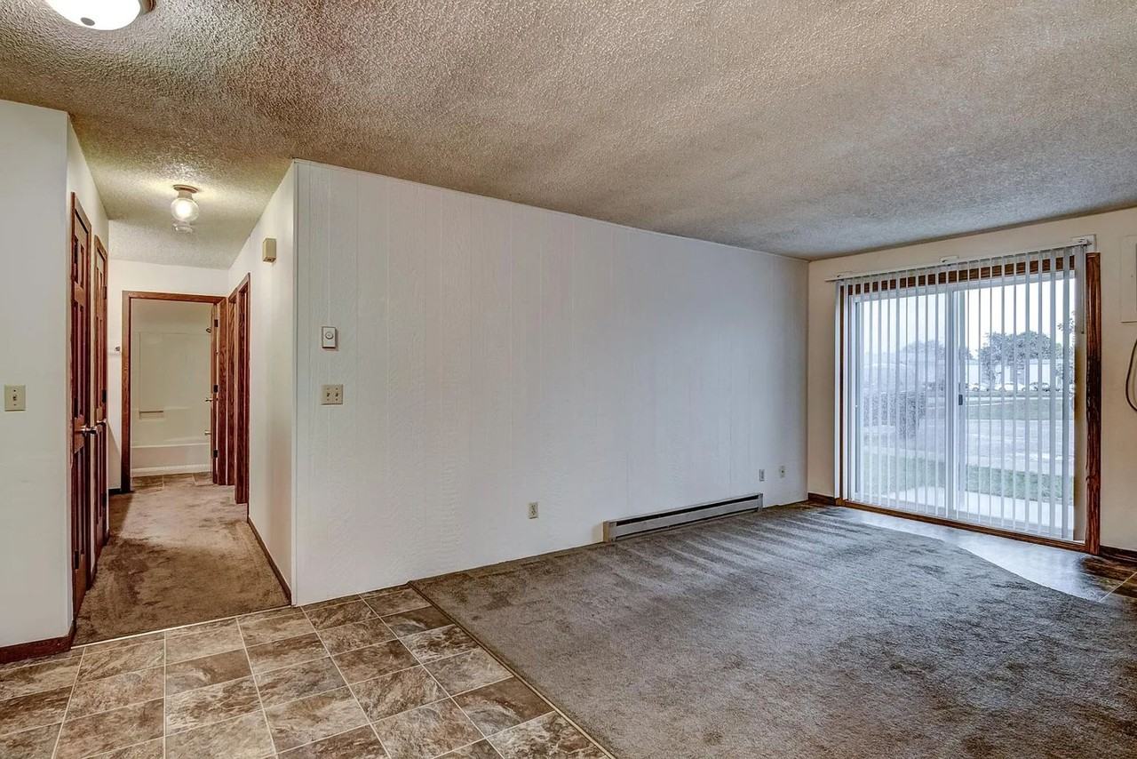 3008 Eldorado Blvd - Photo 5 of 27