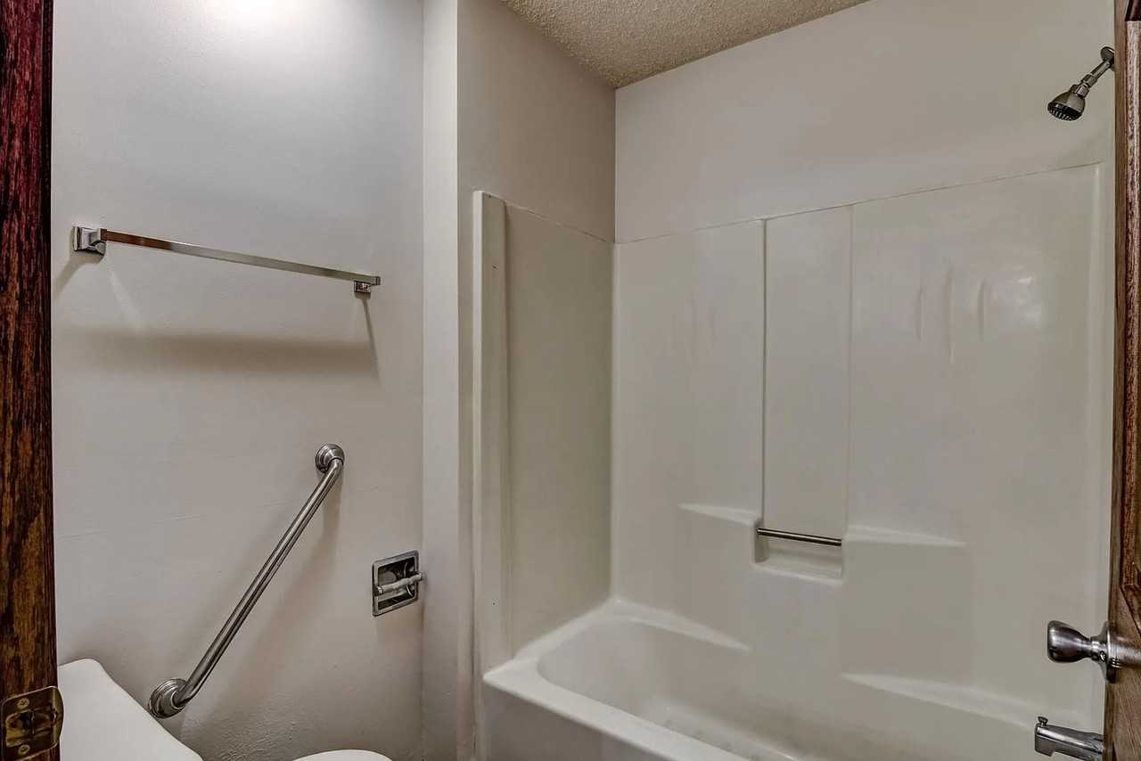 3008 Eldorado Blvd - Photo 7 of 27