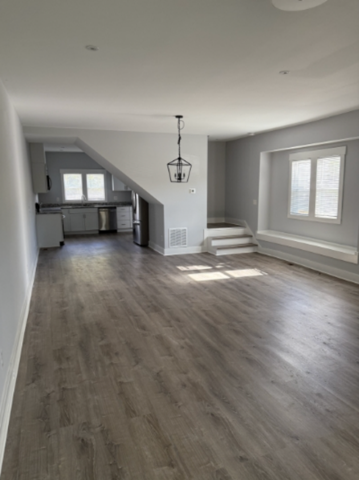 2519 N College Ave - Photo 2 of 17