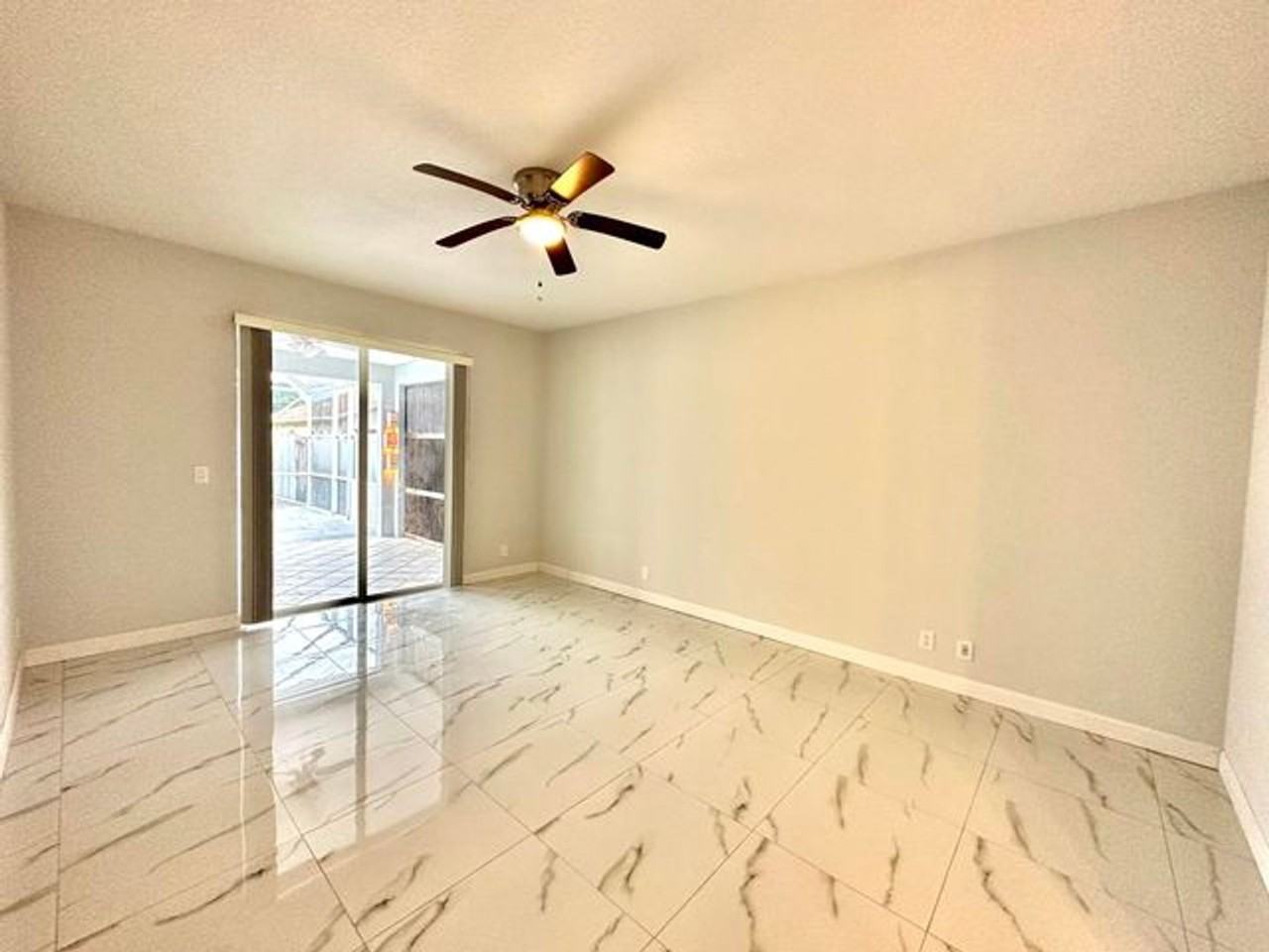 1219 Baycourt Isle - Photo 6 of 34