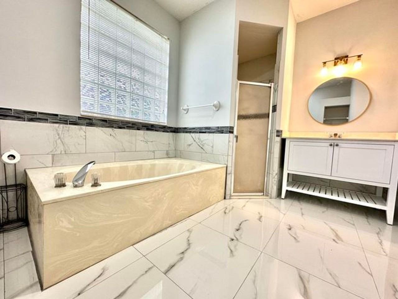 1219 Baycourt Isle - Photo 7 of 34