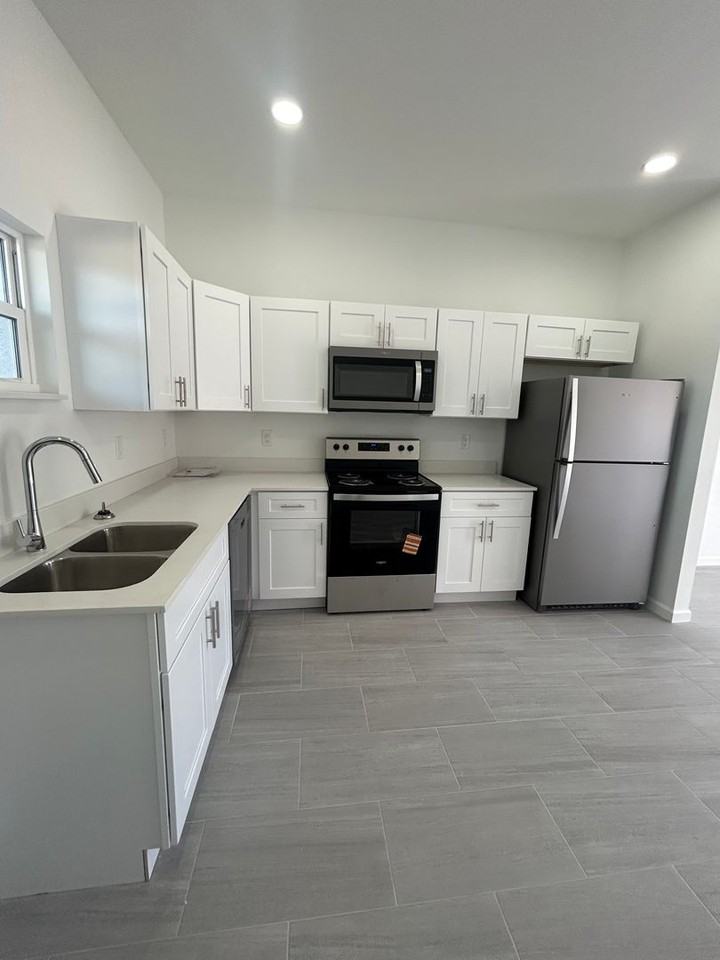 1092 Breckinridge Ave - Photo 7 of 31