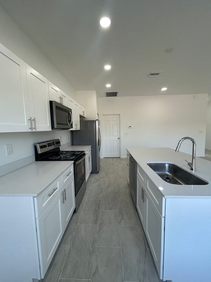 1110 Breckinridge Ave - Photo 6 of 43