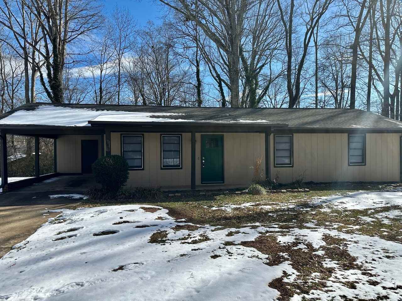 112 Lynwood Dr - Photo 2 of 14