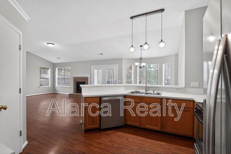 11025 Scrimshaw Ln - Photo 6 of 34