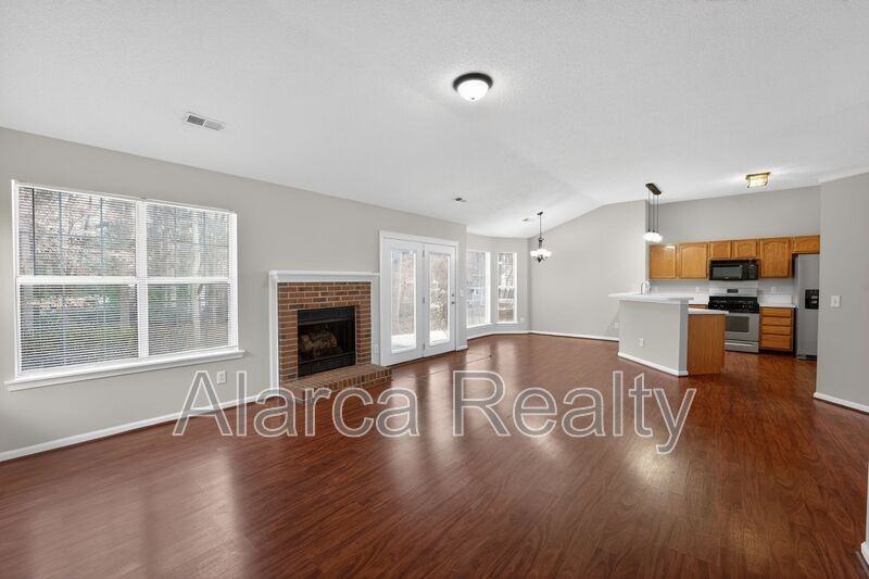 11025 Scrimshaw Ln - Photo 7 of 34