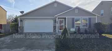 featured image of 157 E Murtaugh Lake Dr