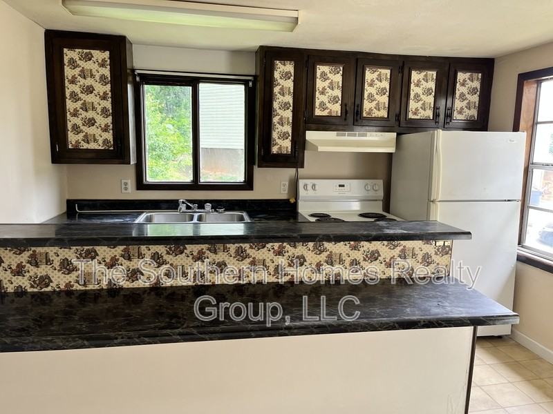 2439 U.S. - Photo 3 of 10