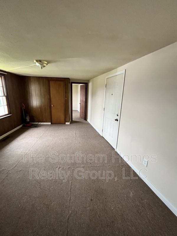 2439 U.S. - Photo 7 of 10