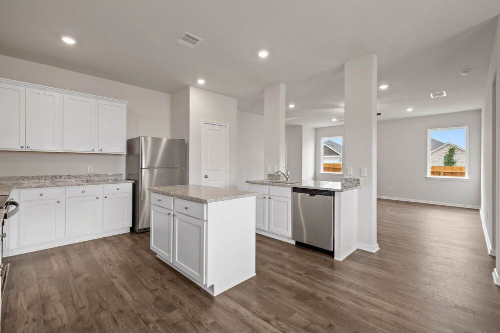 7610 Thrips Ln - Photo 6 of 28