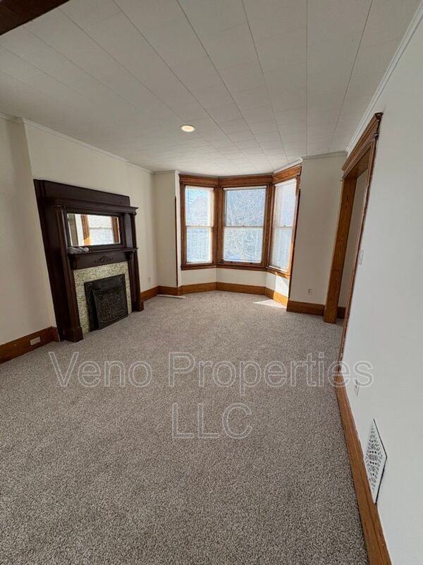 109 3rd St #2 - Photo 6 of 21