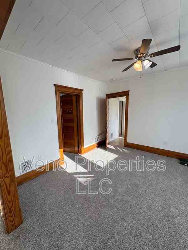 109 3rd St #2 - Photo 7 of 21