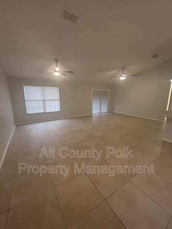 1066 Sunshine Way Sw - Photo 5 of 26