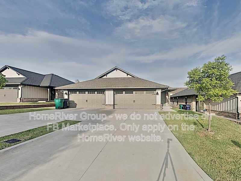 11500 Keystone Cir - Photo 2 of 19