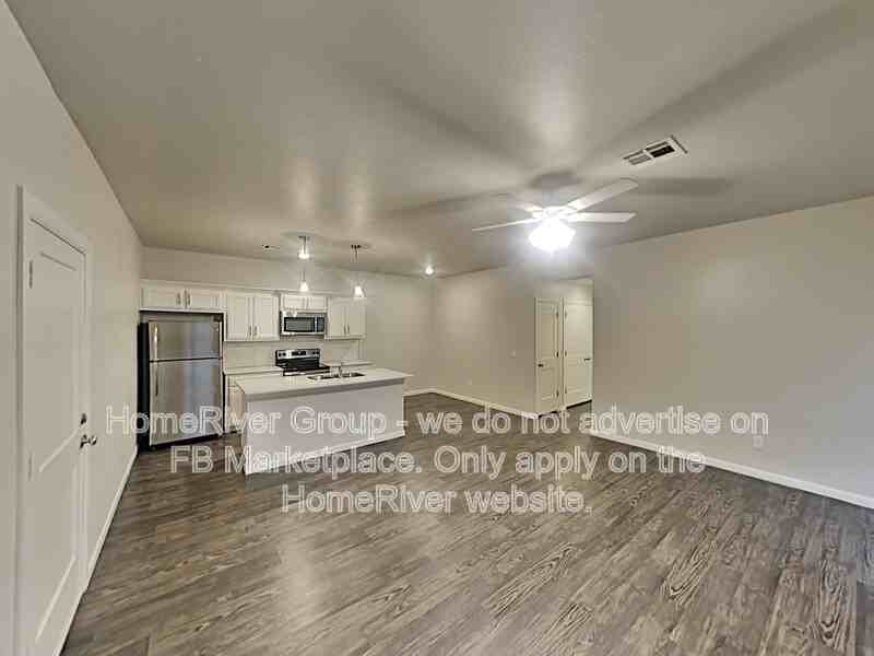11500 Keystone Cir - Photo 4 of 19