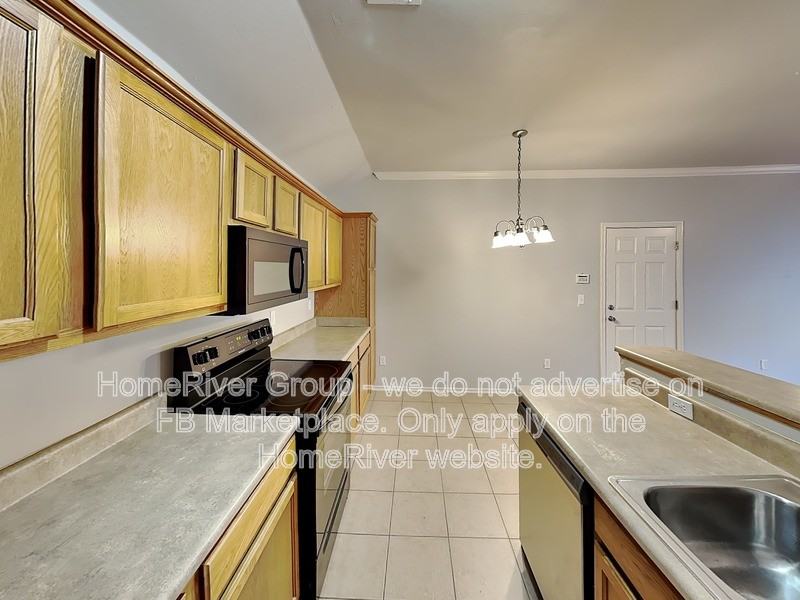 11127 Sw 5th St - Photo 6 of 29