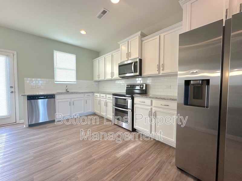 14910 Meacham Farm Dr - Photo 3 of 21