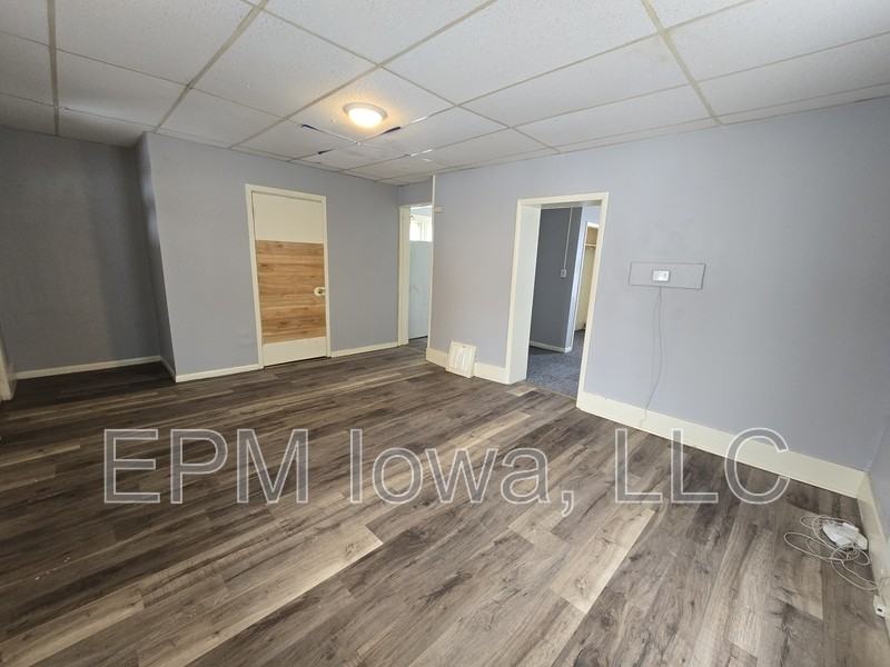 119 Irving St - Photo 3 of 14