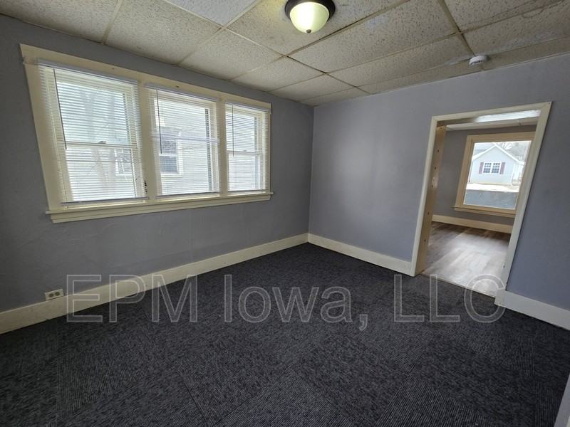 119 Irving St - Photo 7 of 14