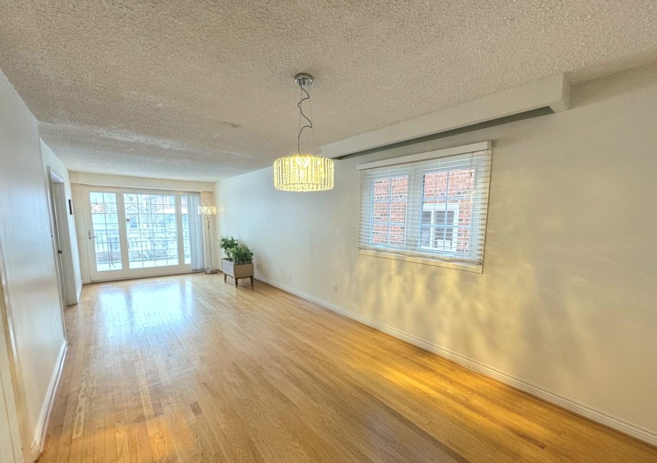 248 Gowan Avenue - Photo 4 of 34