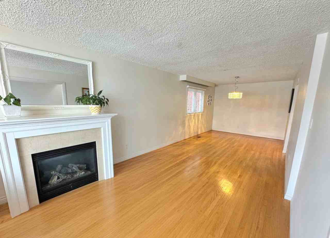 248 Gowan Avenue - Photo 3 of 34