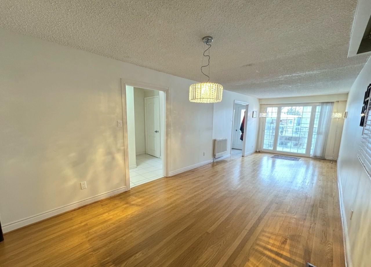 248 Gowan Avenue - Photo 5 of 34