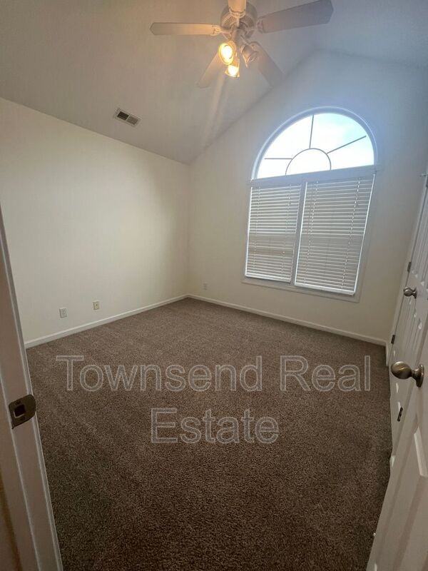 376 Tennessee Walker Dr - Photo 4 of 21