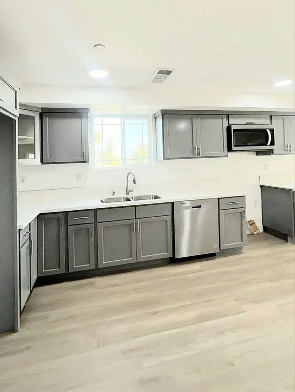 1731 E 68th St #D - Photo 4 of 19