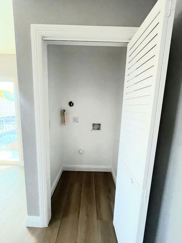 1731 E 68th St #D - Photo 6 of 19