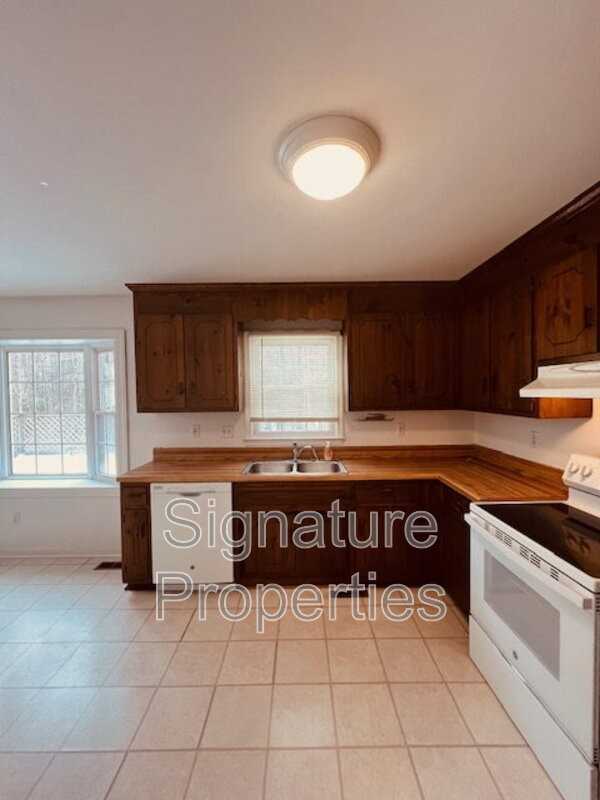 5127 Timbercreek Ct - Photo 6 of 29