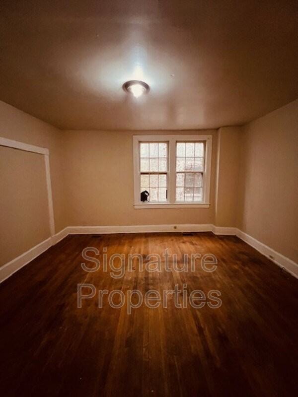 208 N Jefferson St - Photo 7 of 9