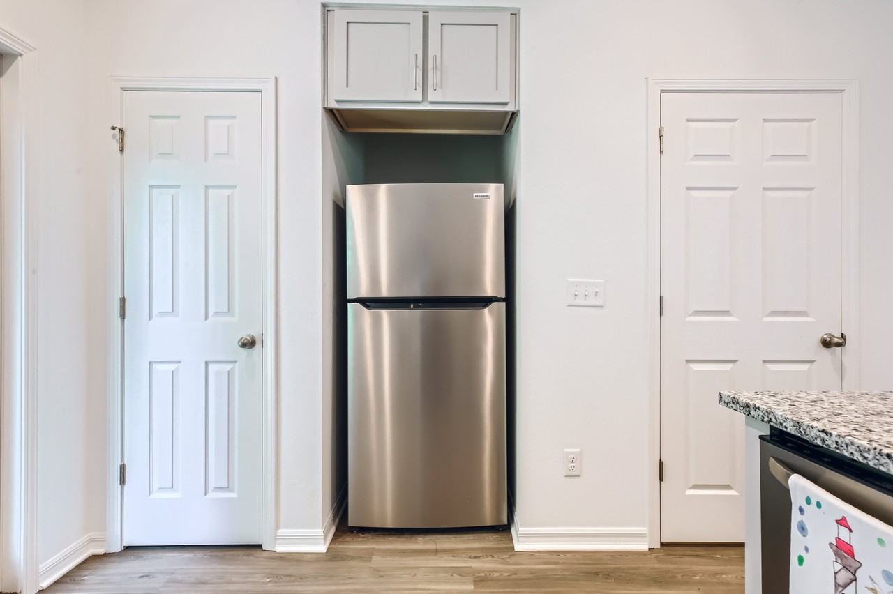 Beacon Point Townes - Photo 3 of 22