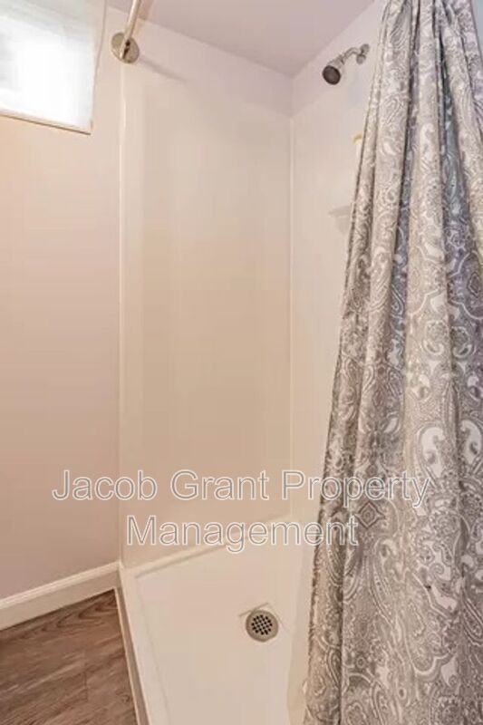 170 Filmore Ave - Photo 4 of 15