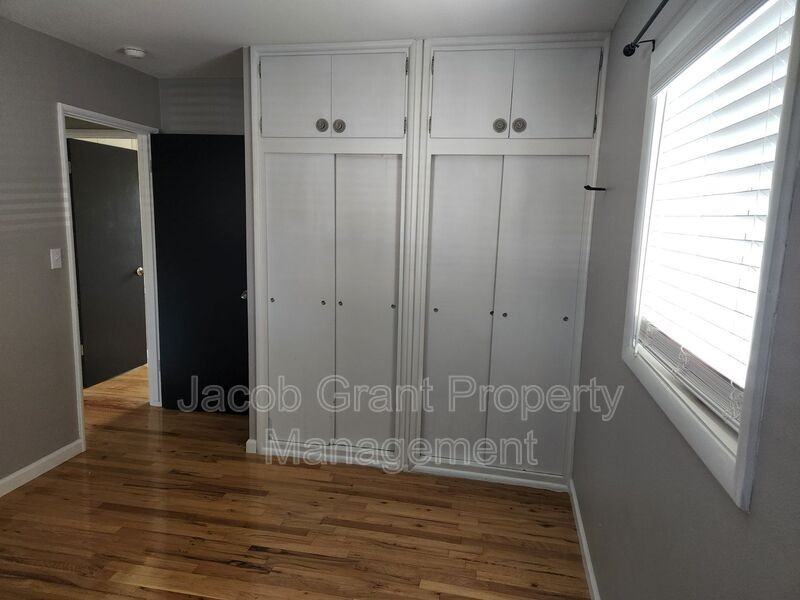 170 Filmore Ave - Photo 7 of 15