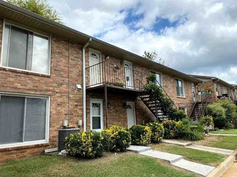 2014 Hobbs Rd Se #8 - Photo 2 of 21