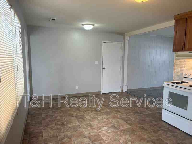 5719 W 41st Pl - Photo 7 of 22