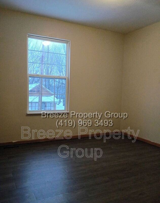 514 Clyde St - Photo 4 of 5