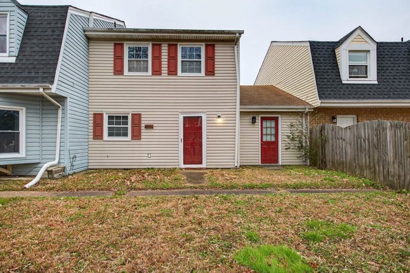 4303 Arundel Ln - Photo 3 of 19