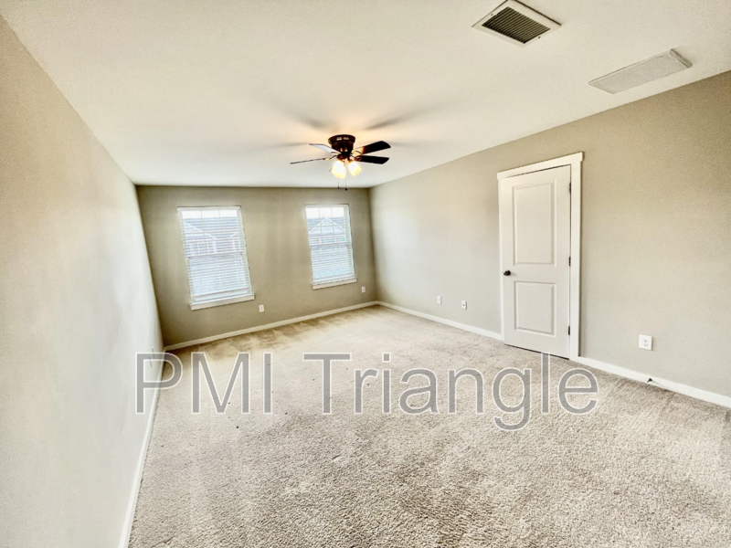 412 Shakespeare Dr - Photo 6 of 18