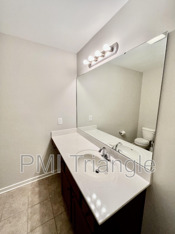 412 Shakespeare Dr - Photo 7 of 18